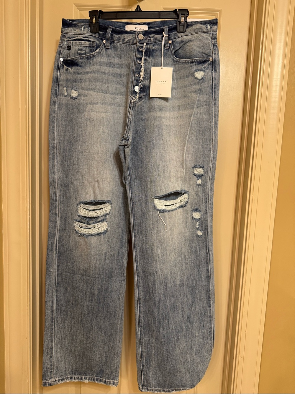 KanCan Light Wash Distressed Straight Leg Jeans